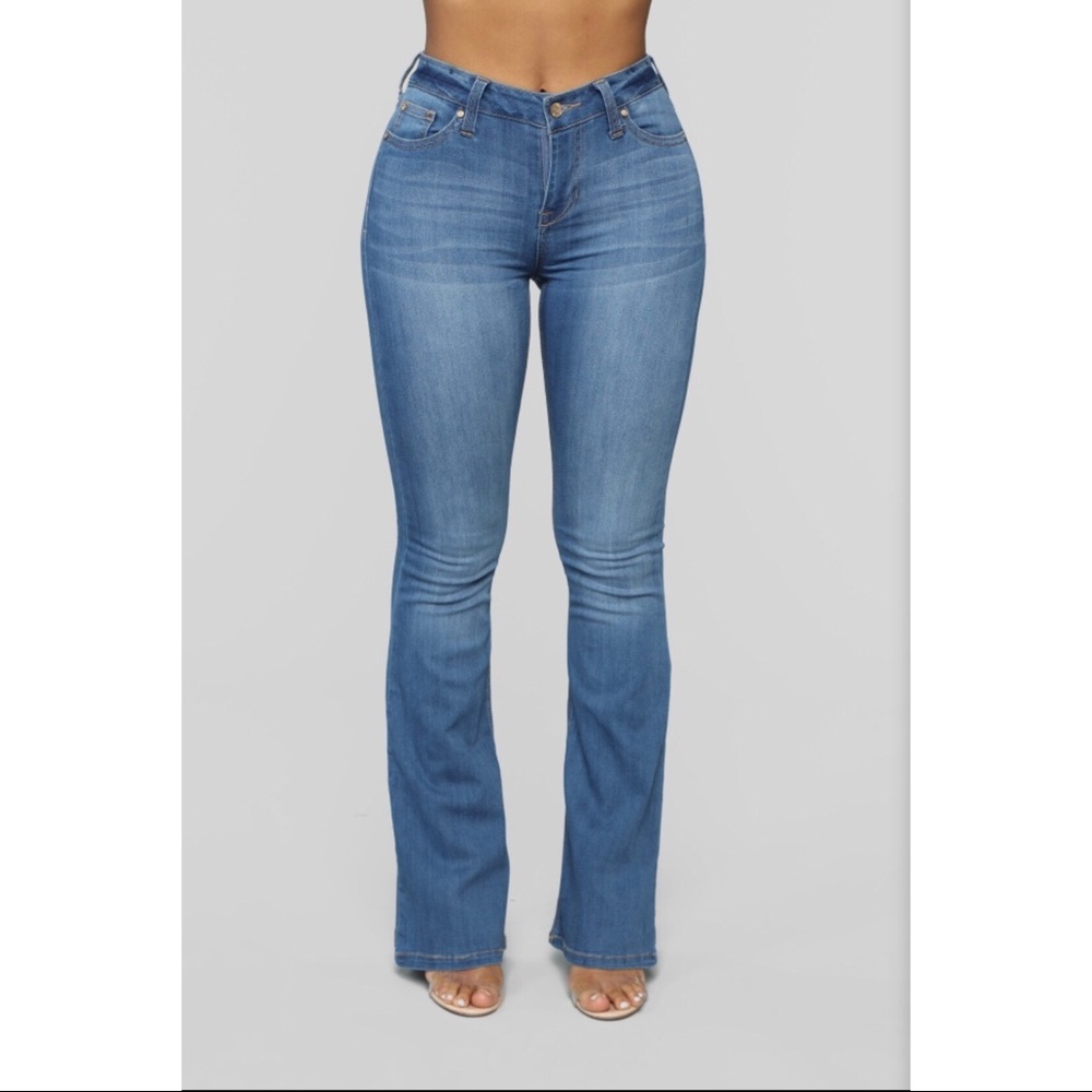 Fashion Nova Sunshine state flare jeans; size 5